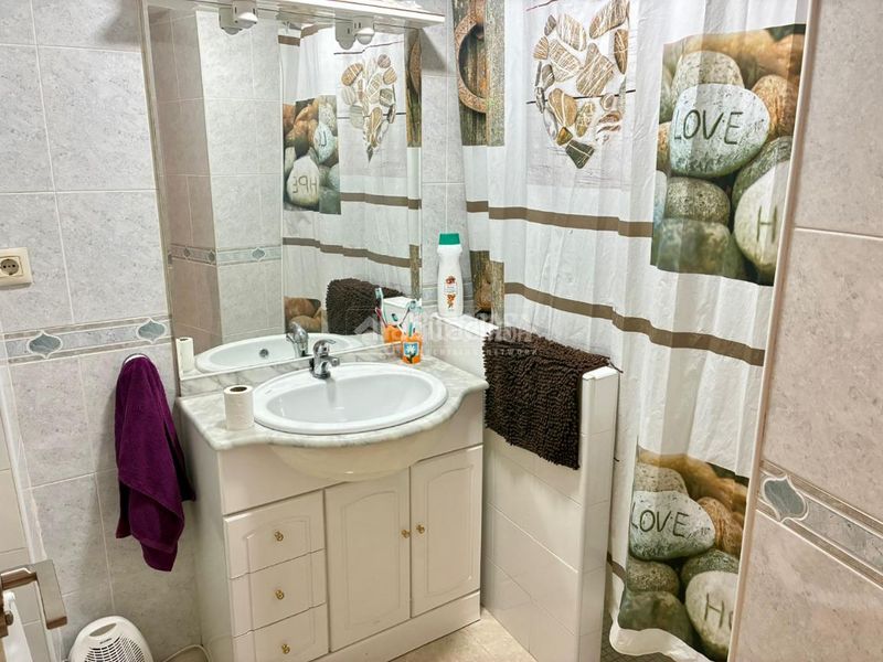 Foto cdca9c71-78a4-42a3-8dbd-0a4c5d9767f7. Casa aparellada a Santo Tomé