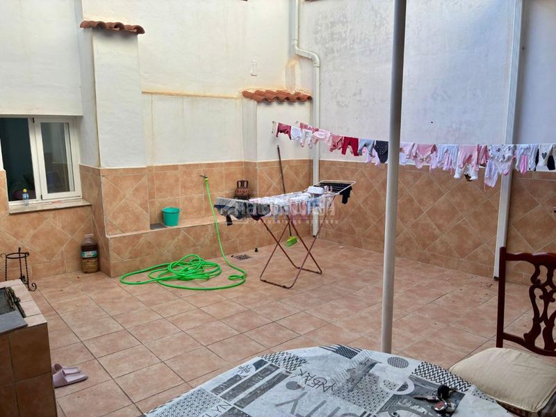 Foto f719e371-131c-48b4-823c-564162622140. Casa aparellada a Santo Tomé