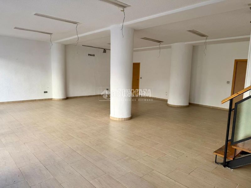 Foto 166e8e5b-e00b-4907-b77c-2b7e160cfd45. Local comercial amb calefacció a Úbeda
