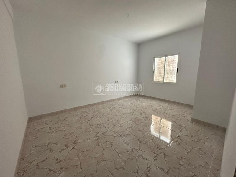 Foto 8ccb9d42-f286-4e4a-8bb9-91ca2e4c5353. Piso  en venta en Jódar