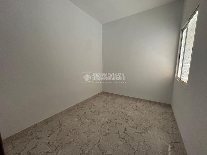 Foto 96e8e750-2e8f-409a-9b4f-b4256fe0d751. Piso  en venta en Jódar