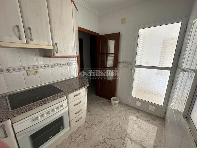 Foto bef87831-4ac4-422e-b0a2-4ed2ce1e57aa. Piso  en venta en Jódar