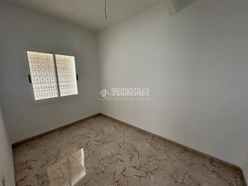 Foto cd83ef39-e65f-4d47-a814-ac39a5f6cb59. Piso  en venta en Jódar