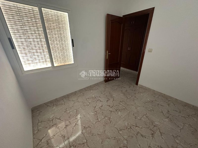 Foto eb006530-9084-4c5a-b436-f548dda22c9b. Piso  en venta en Jódar
