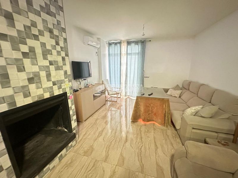 Foto 5bb8c047-ddef-4ddf-85da-3021b0d9b75a. Casa aparellada a Jódar