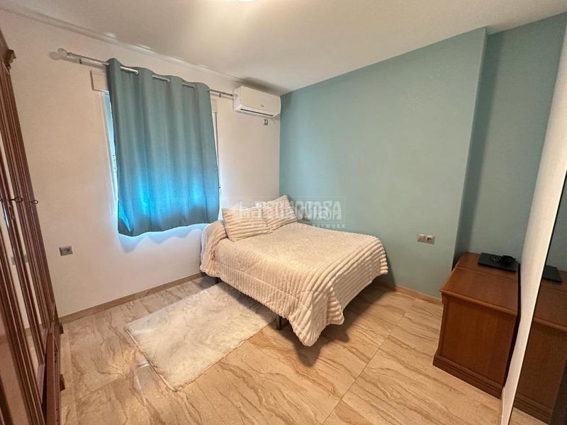 Foto 6bc13925-4833-45ad-b7b6-761b1d10e4c1. Casa aparellada a Jódar