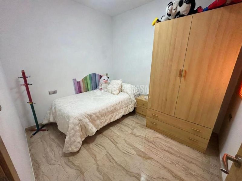 Foto fcc4eb5c-c30a-4afe-ada5-323bdf437db0. Casa aparellada a Jódar