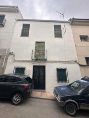 Haus  C. colón. Casa en venta en jódar