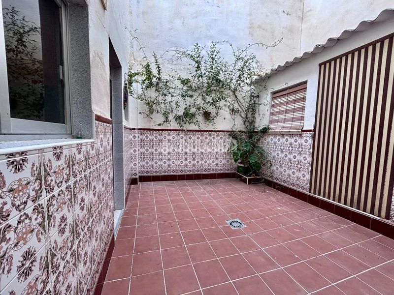 Foto d0b48568-565e-427b-b948-999f40ddf7bb. Casa a Jódar