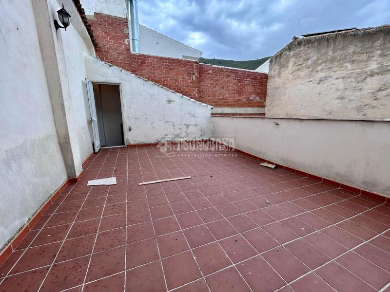 Foto d9371026-63f6-4cba-8fee-23183283a556. Casa a Jódar