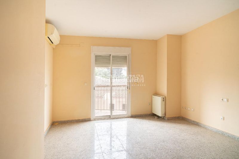Foto 35d93e48-9f31-43f7-b32a-1cc5bd67d5c2. Studio avec chauffage dans Úbeda