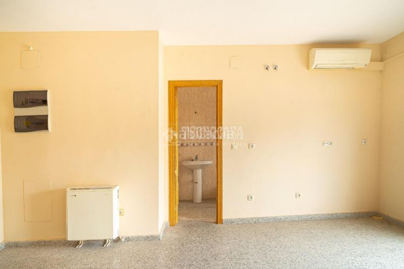 Foto 4f1a2362-1c2a-492e-8809-5db1b113ed83. Studio avec chauffage dans Úbeda