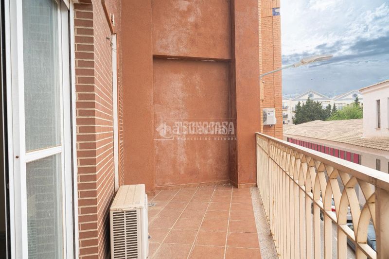 Foto b0f48ffa-624e-41dd-941b-dae7ab3dfd92. Studio avec chauffage dans Úbeda