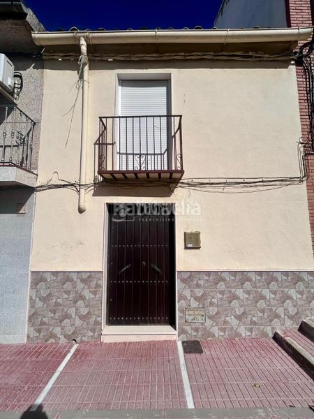 Foto ec2f3f83-cc22-4b17-a8ec-68382b3c42bf. Casa in Jódar