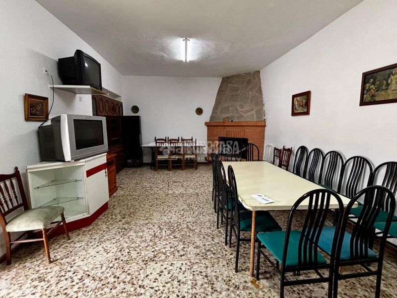Foto d630ae73-7fcd-42bf-9059-4aebc3925dbd. Casa  en venta en Jódar