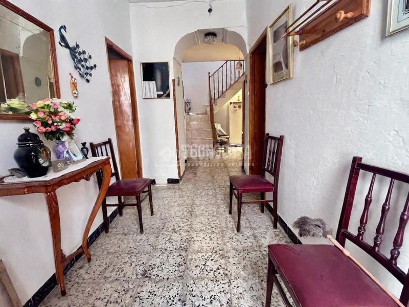 Foto d61a6afb-b10e-4191-bd34-e2c4a34e8154. Casa  en venta en Jódar