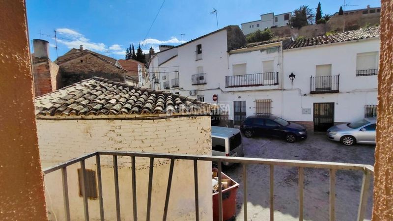 Foto bad34c1a-2523-4122-b878-0a060d16f5d3. Casa amb calefacció a Úbeda