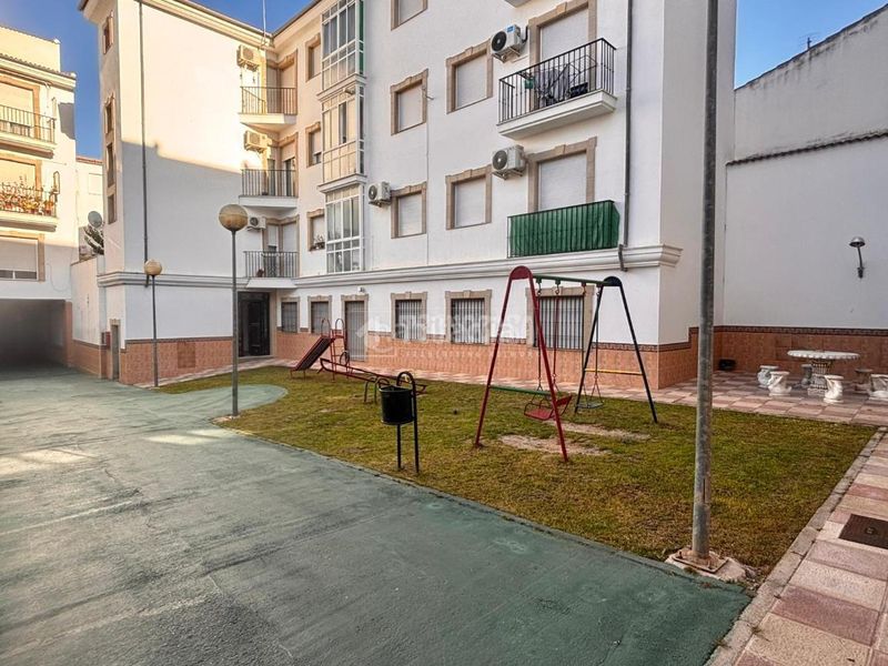 Foto 01a1b936-e6cc-4a23-b478-3376223130d9. Piso  en venta en Jódar