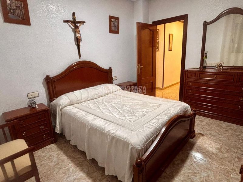 Foto 300a890f-8e4d-4cef-a5b7-8bbe054f2342. Piso  en venta en Jódar