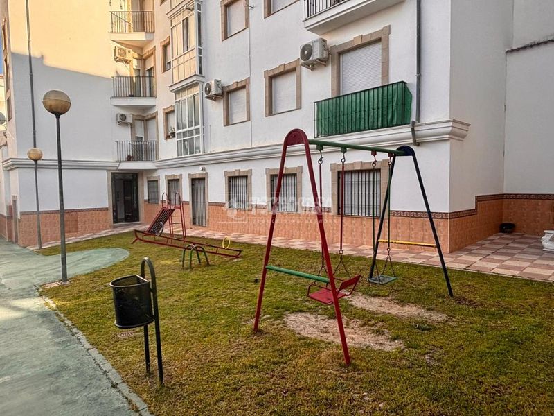 Foto f7027807-d685-462b-ad0f-7b2d42d6041e. Piso  en venta en Jódar