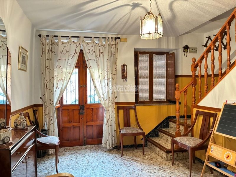 Foto 1aa4de64-b617-45d4-a01e-e8e989710c11. Casa aparellada amb calefacció a Villacarrillo