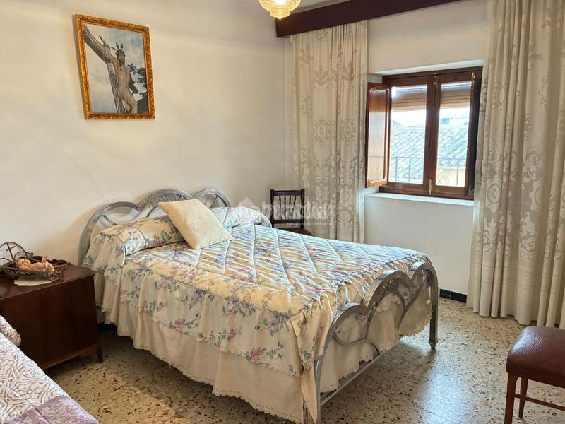 Foto a6f00580-799b-4a4d-986e-80b938152e00. Casa aparellada amb calefacció a Villacarrillo