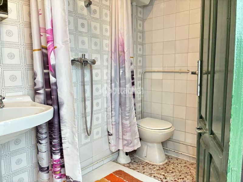 Foto ca362486-265a-4e41-8b3c-086d17c26a78. Casa aparellada amb calefacció a Villacarrillo