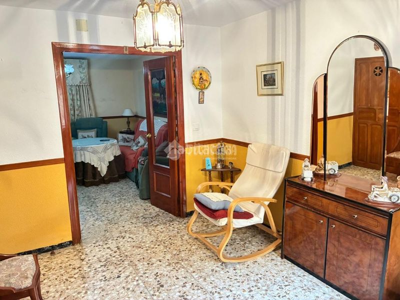 Foto ea487788-f004-47f0-b45c-d68451833c2a. Casa aparellada amb calefacció a Villacarrillo