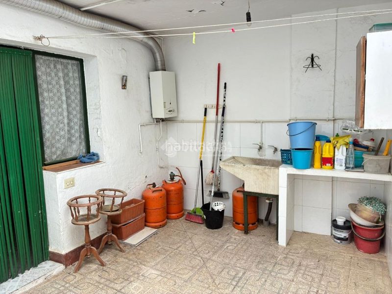 Foto edc7ea8e-61a1-44a3-a8f9-126e8f5bd110. Casa aparellada amb calefacció a Villacarrillo