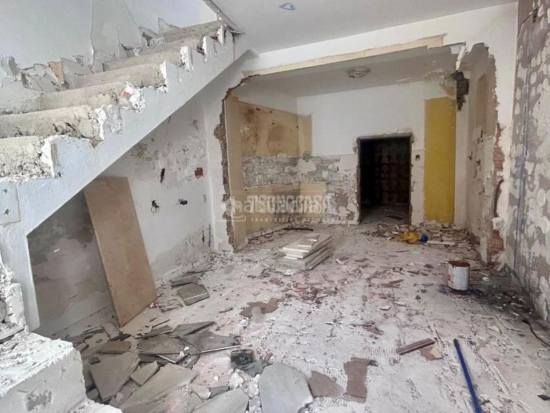 Foto 6f7e069f-137d-41c9-94b6-e7b17a84addd. Casa  en venta en Jódar