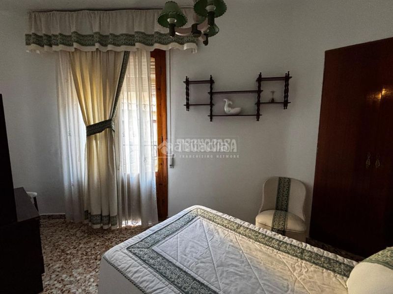 Foto ab550506-ee0b-446b-850c-bf67695250c3. Lloguer pis a Jódar