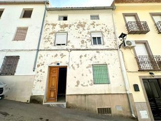 Doppelhaus  C. alejandro lucini. Casa en venta en bedmar y garcíez