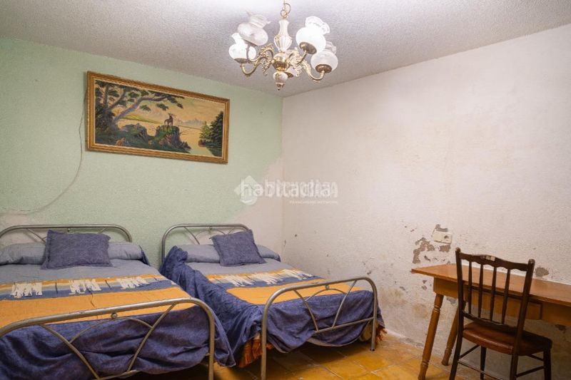 Foto 0005b35a-b08e-4c36-895c-1f1769fff22a. Casa aparellada a Sabiote