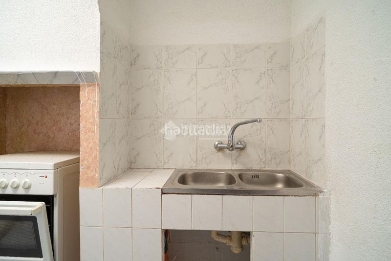 Foto 562ed050-f3e3-44a3-9995-23eae8c0ffc2. Casa aparellada a Sabiote
