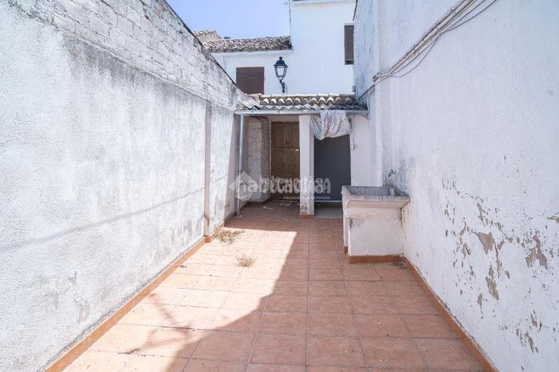 Foto d03494c0-f602-496b-b28a-d3c8a24bc68a. Casa aparellada a Sabiote