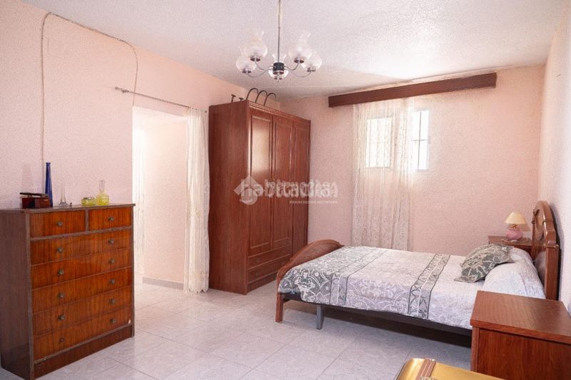 Foto e9268a91-c89a-455c-b8fd-ab84f3cc84c6. Casa aparellada a Sabiote