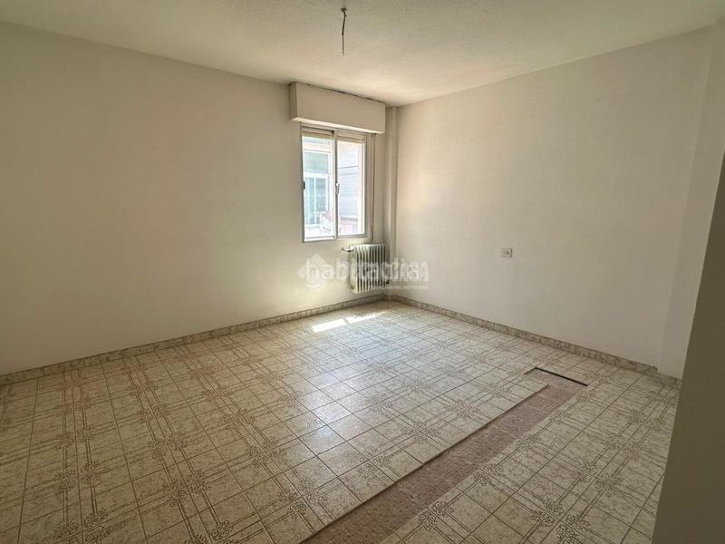 Foto 1ca1a9ce-e935-4f19-bfce-0b74f722c858. Piso  en venta en Jódar