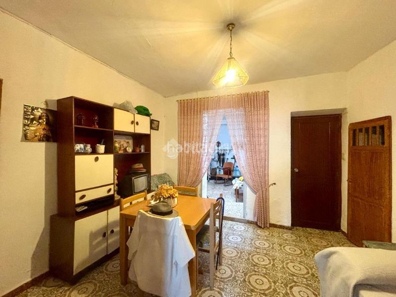 Foto 84f4aff6-3051-49c2-9317-279575c43c57. Casa  en venta en Jódar