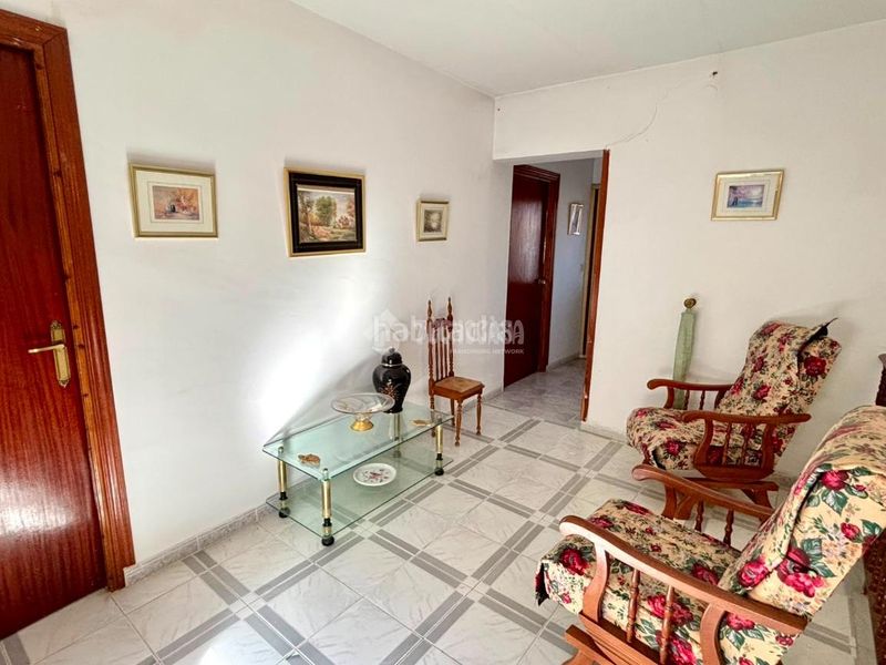 Foto 94e36505-dd5e-4ada-bd14-8ae2d2b6aed1. Casa aparellada a Jódar