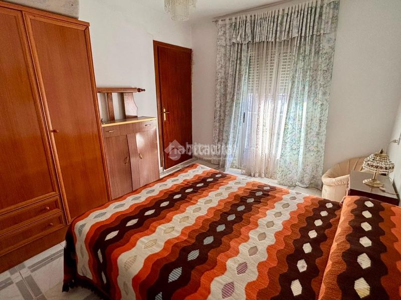 Foto e19440fd-2ff0-48ab-8326-9cd4df5e4e95. Casa aparellada a Jódar
