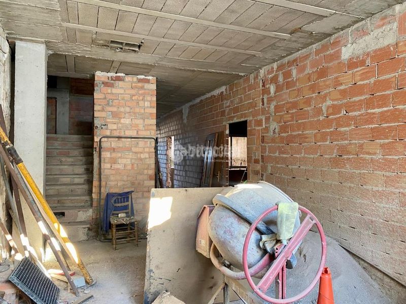 Foto 063c7c75-4bab-4666-9d76-69ae7f4d5c44. Edificio  en venta en Úbeda