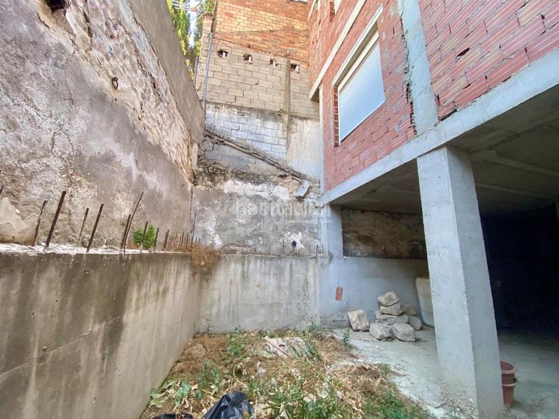 Foto 0a8f2682-cb23-4dc3-aeb8-3c1a5f75cf5a. Edificio  en venta en Úbeda
