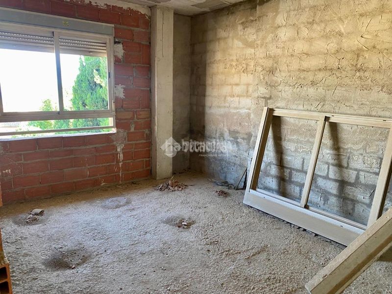 Foto 141850e3-2126-4b0e-896e-f467abd70bb5. Edificio  en venta en Úbeda