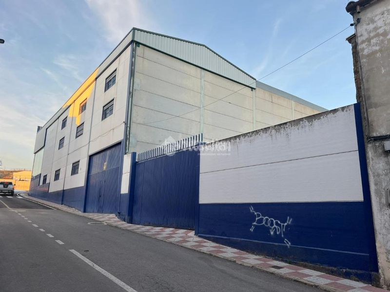 Foto eb57d367-1bf8-46ef-989d-17da59b9356d. Local comercial a Torreperogil