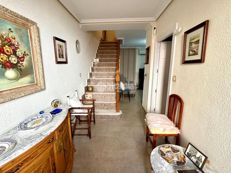 Foto 6b14a392-a888-4f1e-abe4-9940a6fc0e32. Casa aparellada a Jódar