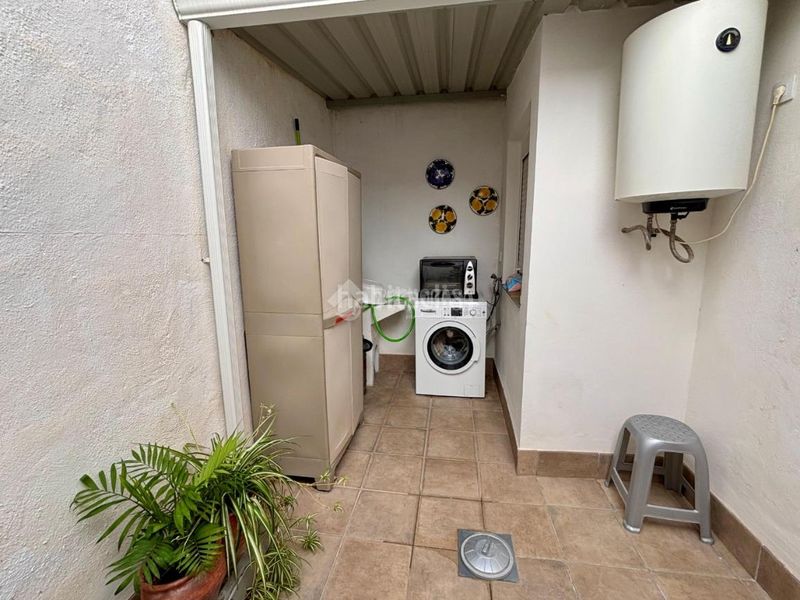 Foto b3ba0707-ce2e-4317-bb45-be7c4edd4377. Casa aparellada a Jódar