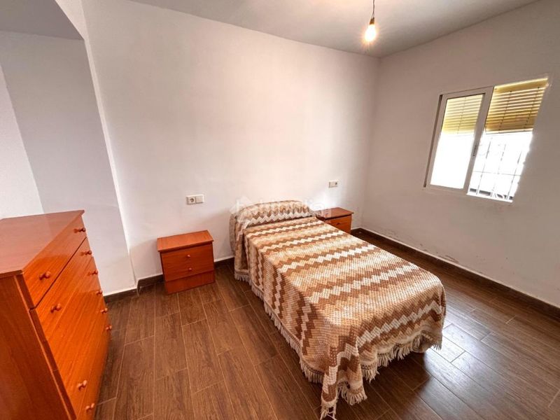 Foto f21ae1de-1e43-4f1a-a74a-ae33d942a0e4. Casa  en venta en Jódar