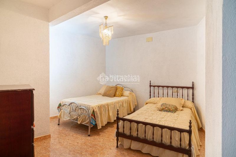 Foto 09d6f4bd-d56a-4a4b-85aa-a3e3999b0a0e. Casa aparellada amb calefacció a Sabiote