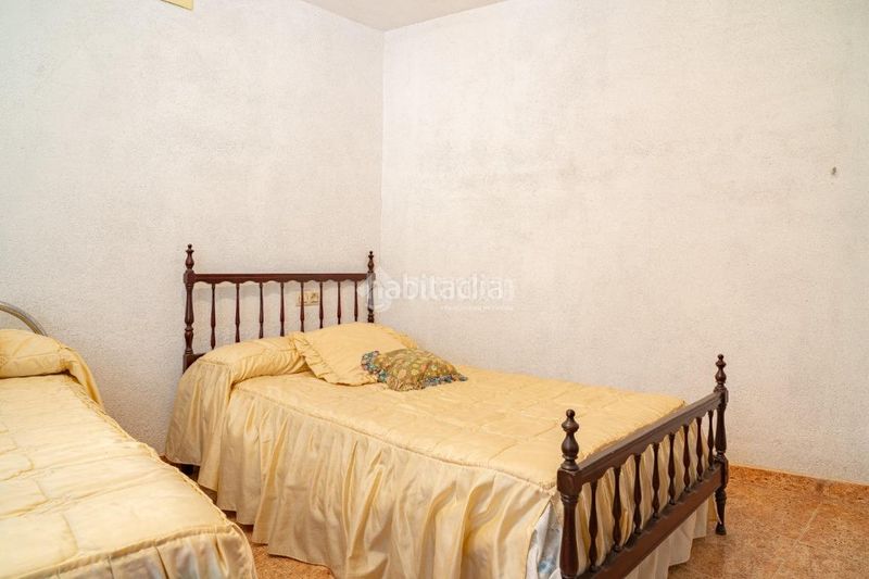 Foto 19c750e6-a104-42c6-9d66-3fd1140dbb6c. Casa aparellada amb calefacció a Sabiote