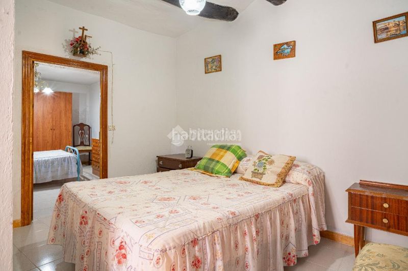 Foto b8081664-48b6-4809-8a84-b54ea1926f73. Casa aparellada amb calefacció a Sabiote